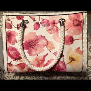 PRICE FIRM! AUTHENTIC GUESS PURSE NWOT!